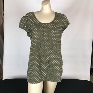 Women’s jewel neck top